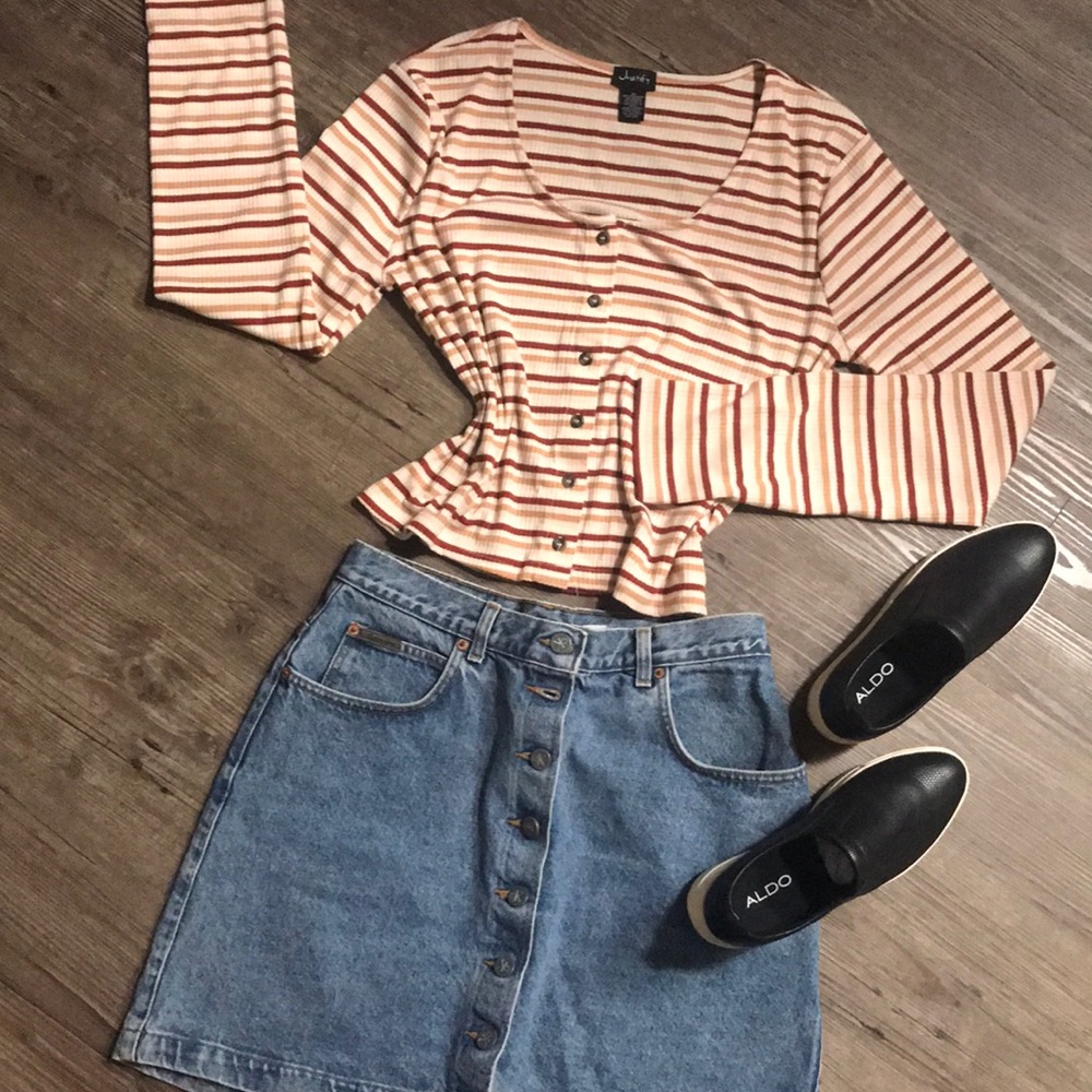 Boxy, ribbed button up